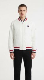 Tommy Jeans Men's Lightweight Waterproof Bomber Jacke - Image 10